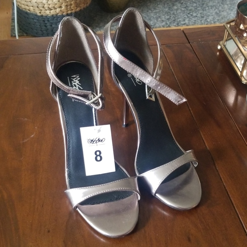 Ankle strap metallic heels